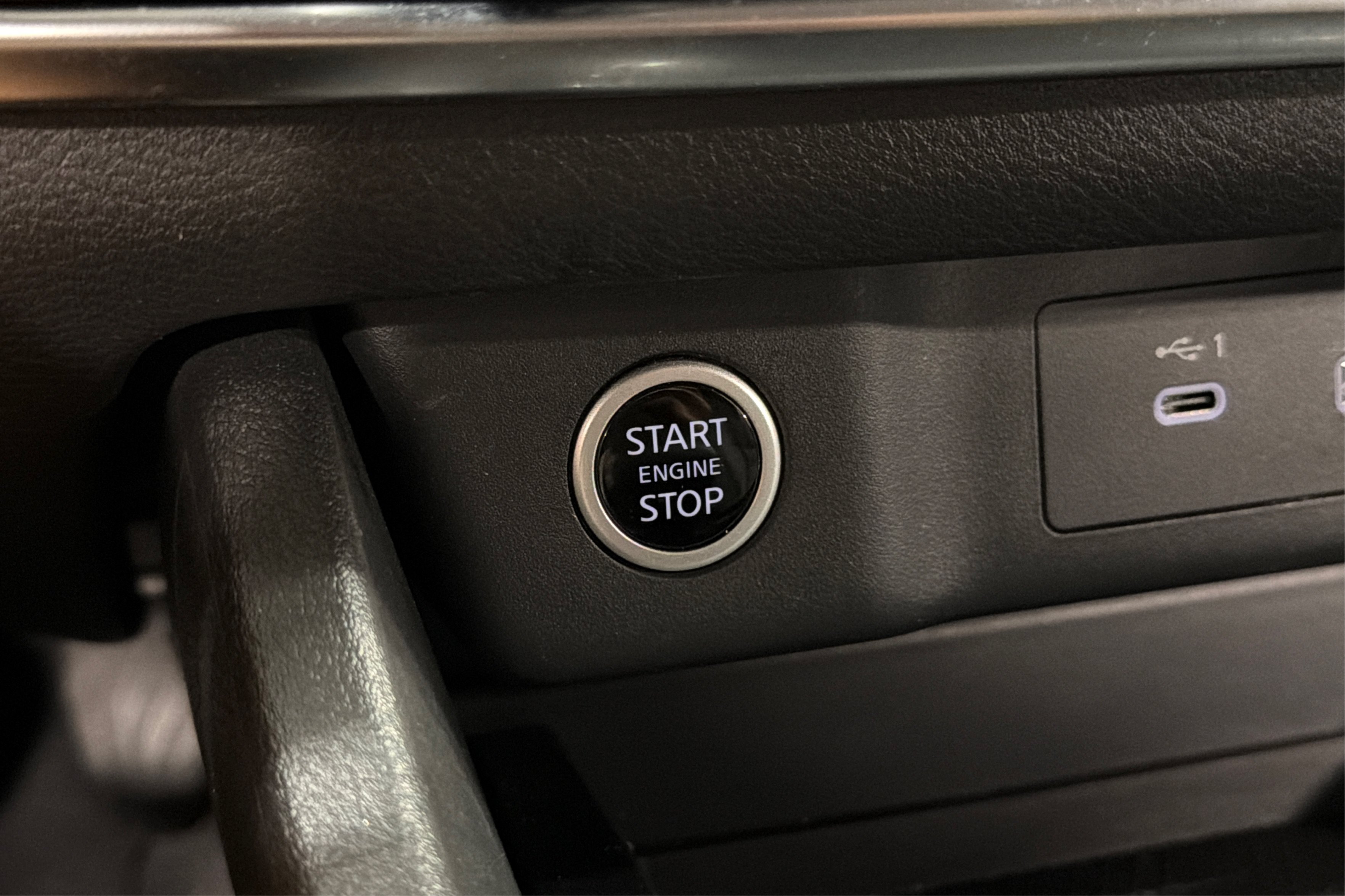 Used 2023 Nissan Rogue SV AWD/4WD image 30