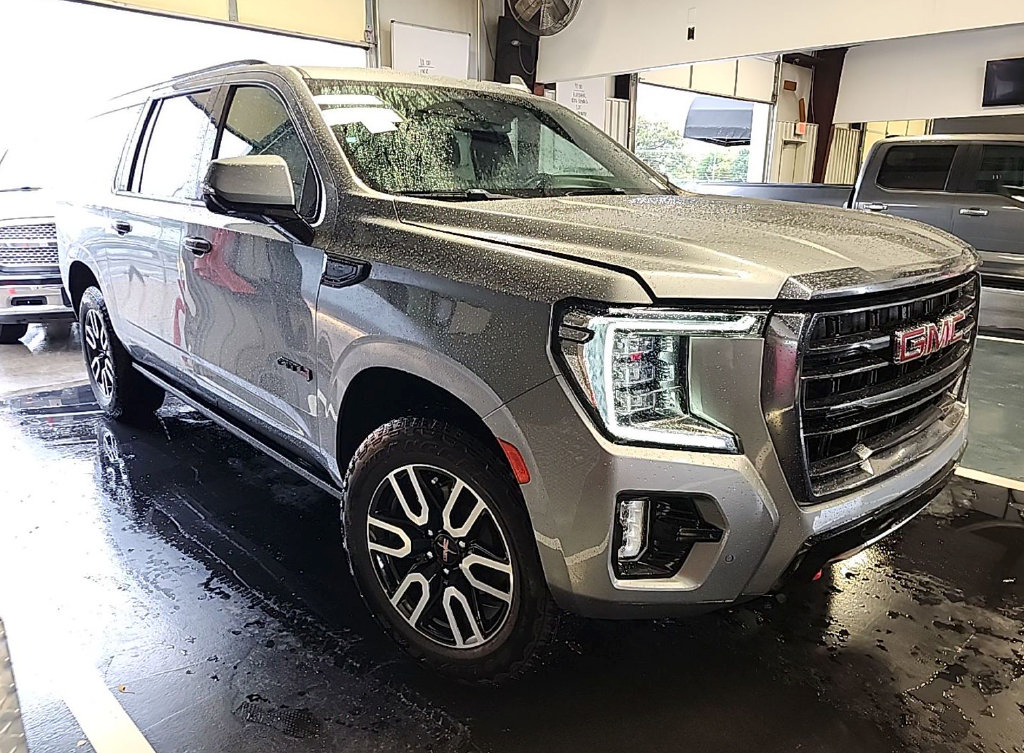 Used 2023 GMC Yukon XL AT4 w/ AT4 Premium Package AWD/4WD image 2