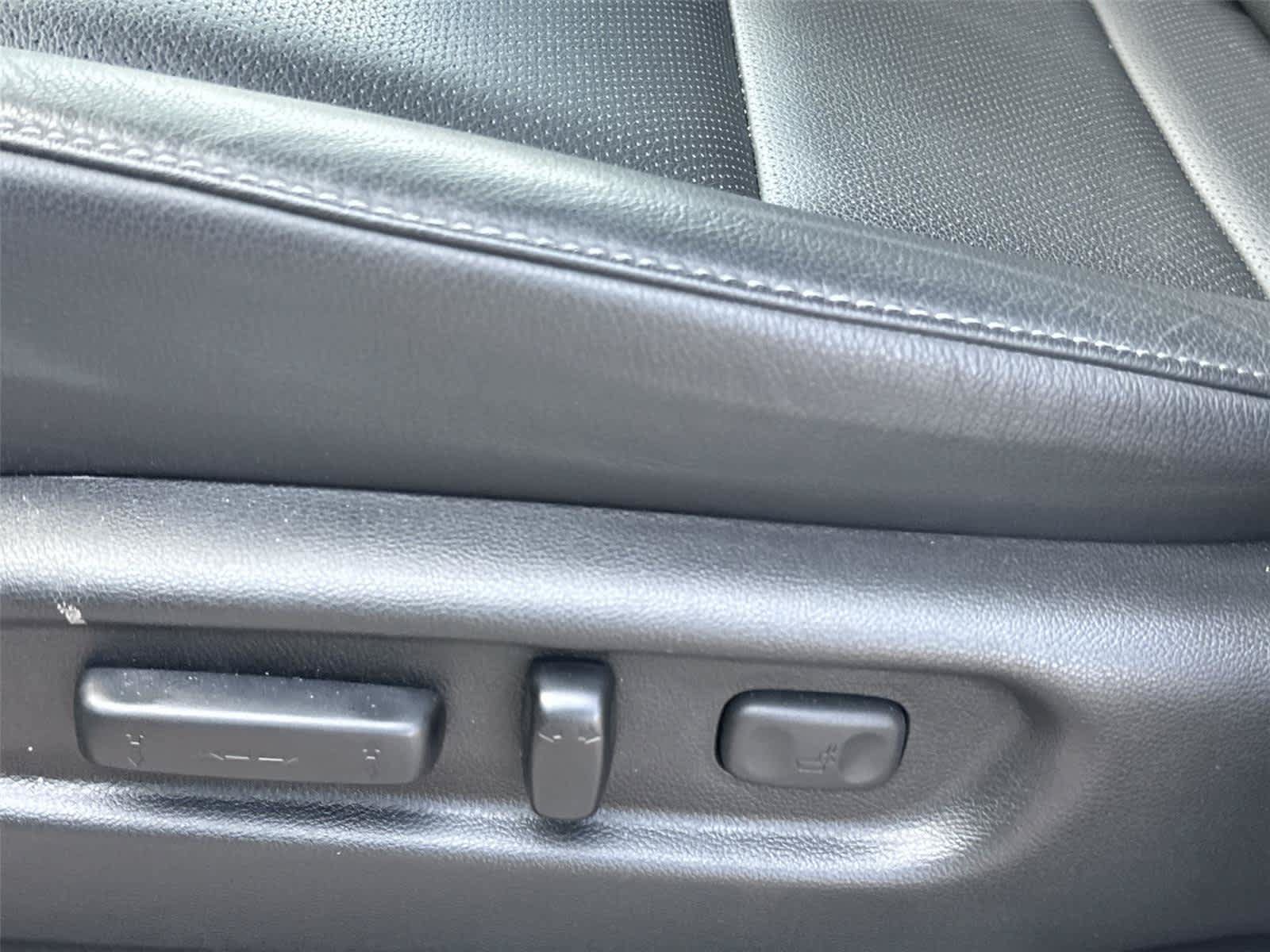 Used 2024 Honda Passport EX-L image 12
