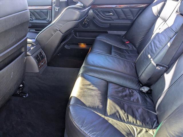 Used 2001 BMW 740iL image 17