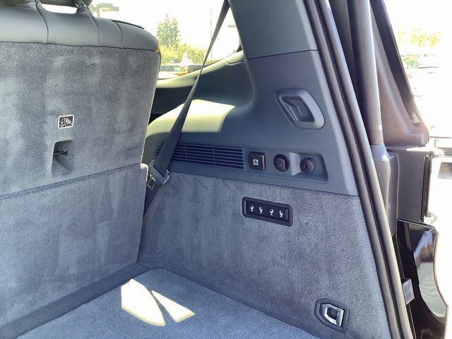 Used 2024 Jeep Grand Wagoneer Series III w/ Flexible Seating Group AWD/4WD image 34