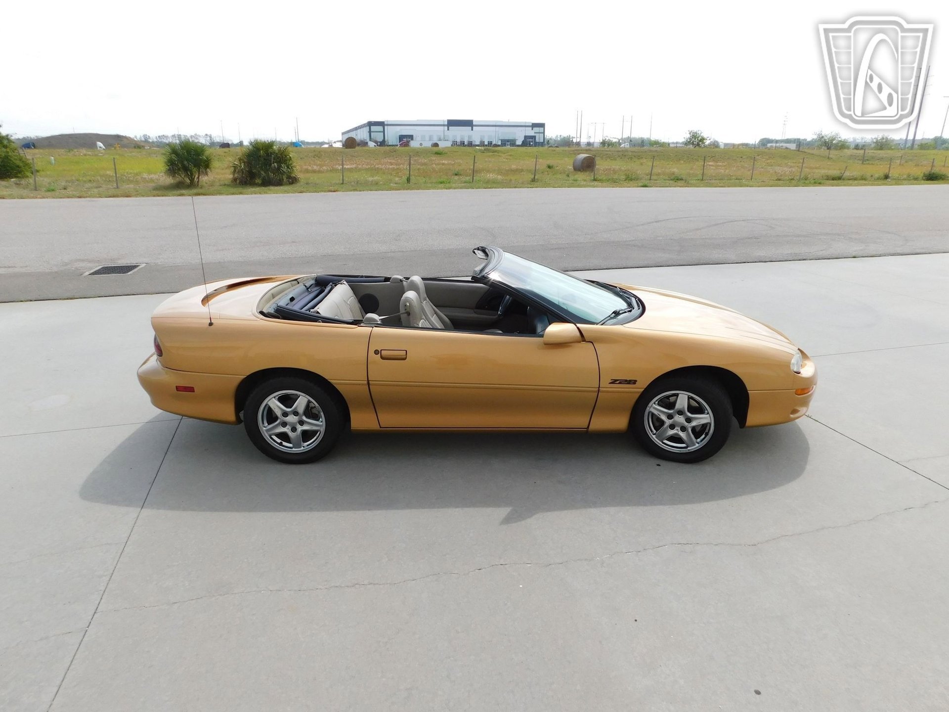 Used 1998 Chevrolet Camaro Z28 RWD image 12