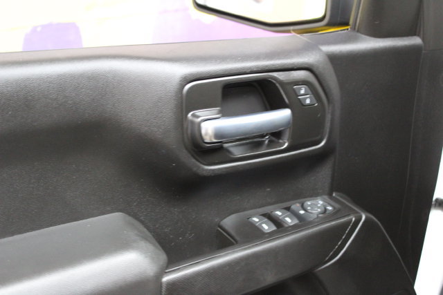 Used 2021 Chevrolet Silverado 1500 Custom w/ LPO, Dark Essentials Package AWD/4WD image 13