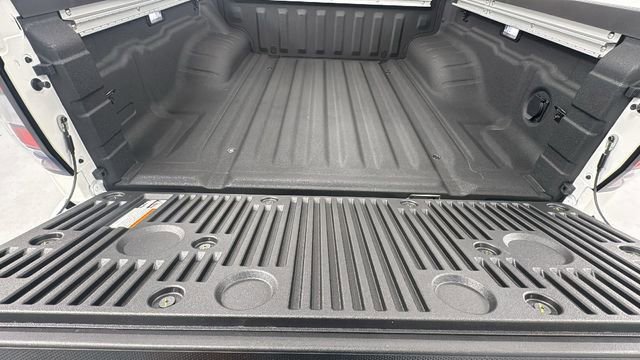 New 2026 Nissan Frontier PRO-4X w/ Pro-4x Convenience Package AWD/4WD image 15