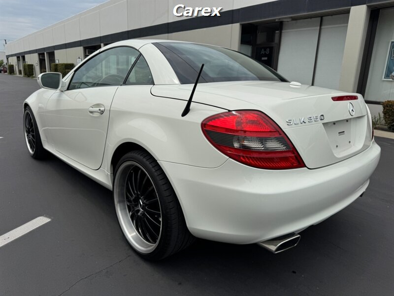 Used 2010 Mercedes-Benz SLK 350 image 14