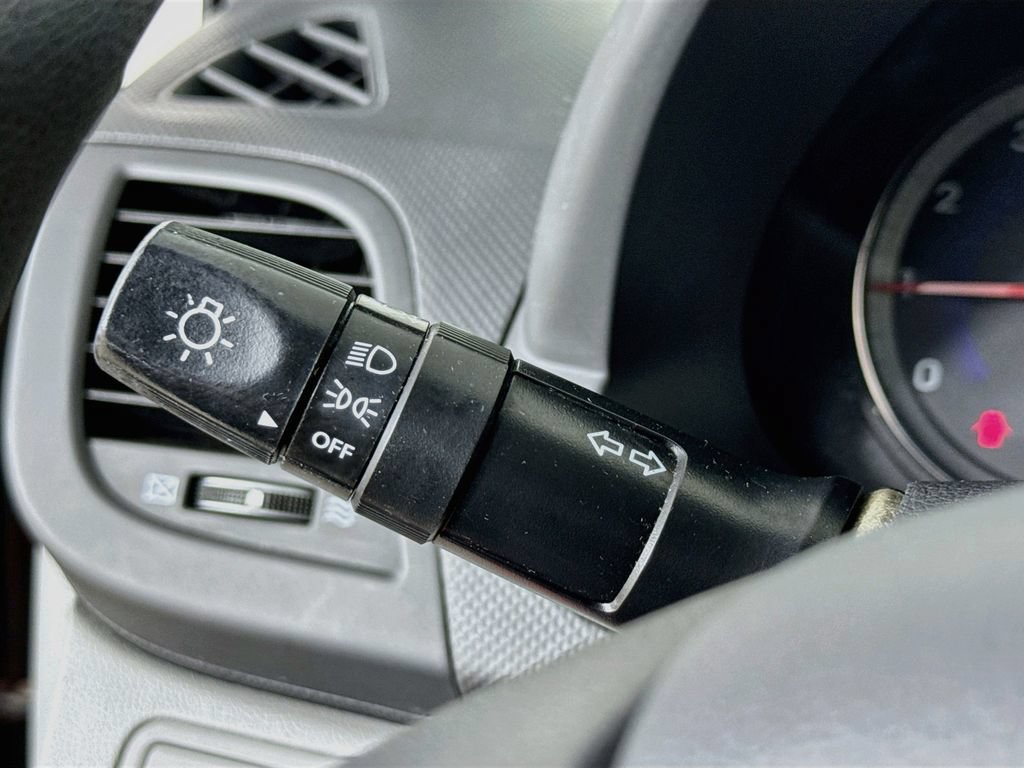 Used 2015 Hyundai Accent GS FWD image 12