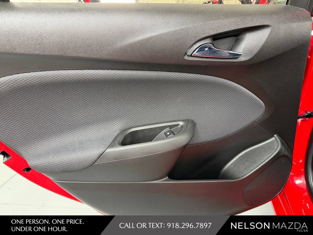Used 2018 Chevrolet Cruze LT w/ Convenience Package FWD image 38