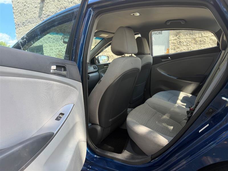 Used 2016 Hyundai Accent SE w/ Option Group 02 FWD image 12