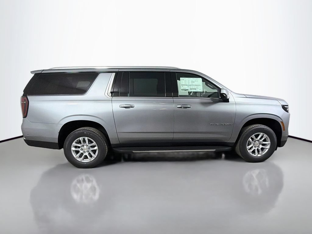 New 2026 Chevrolet Suburban LS w/ Max Trailering Package AWD/4WD image 4