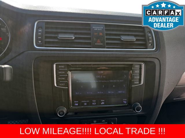 Used 2017 Volkswagen Jetta SE image 8