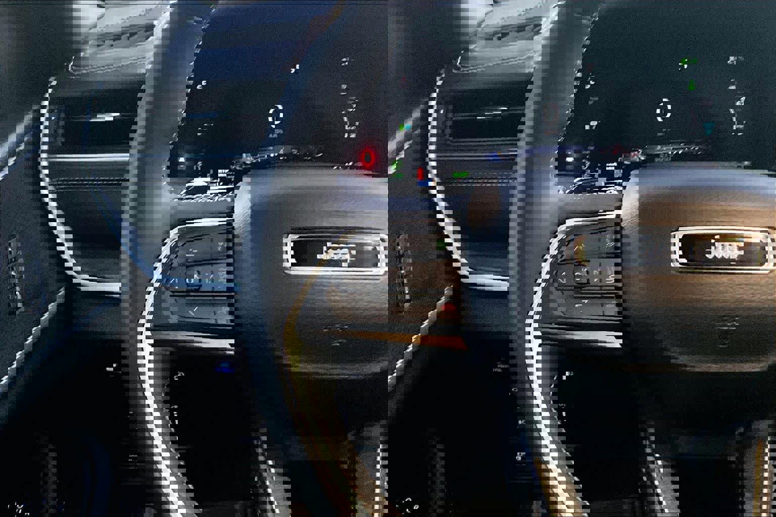 Used 2024 Jeep Grand Cherokee Limited 4xe image 25