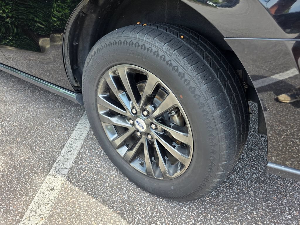 Used 2019 Ford Expedition Limited RWD image 33