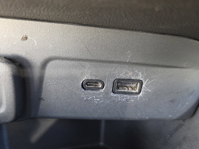 Used 2024 Chevrolet Trax RS image 29