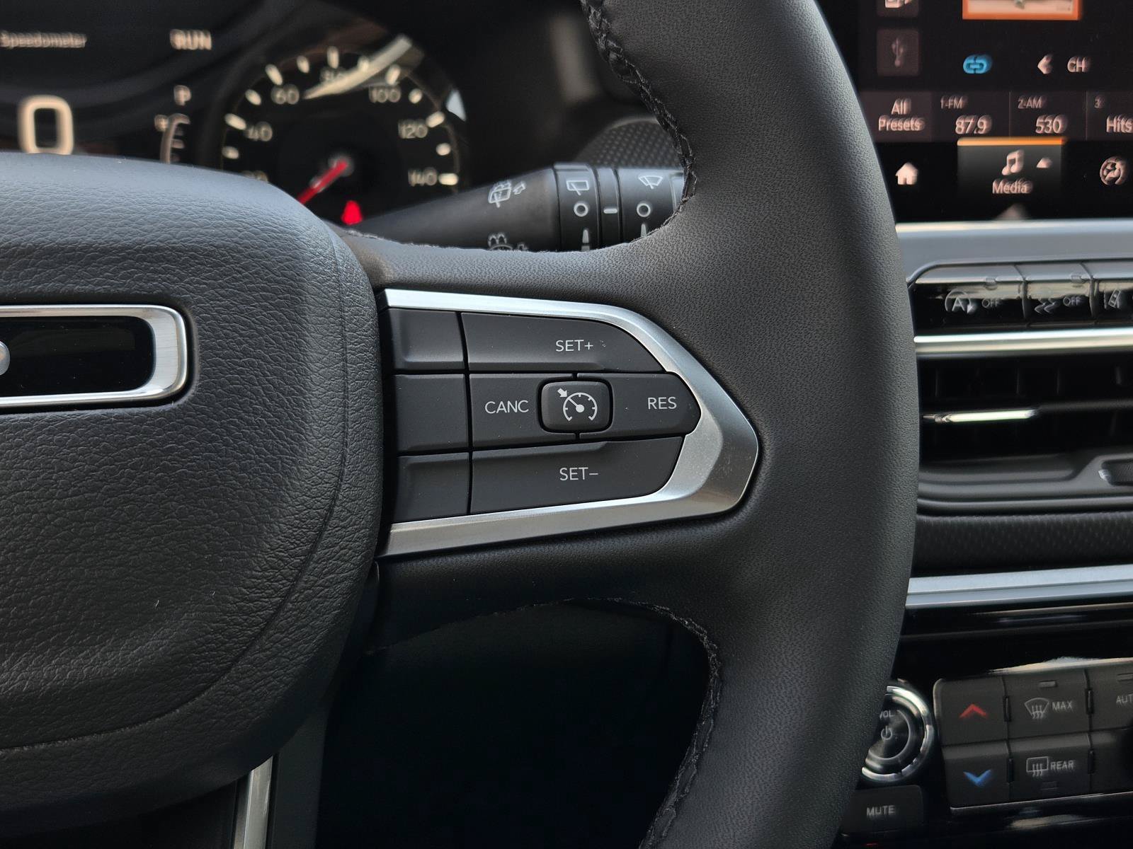 New 2026 Jeep Compass Latitude AWD/4WD image 20