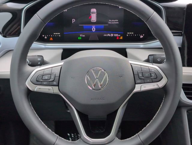 Used 2025 Volkswagen Taos SE w/ Panoramic Sunroof Package image 9