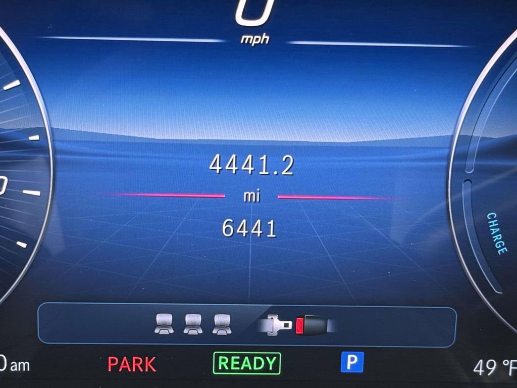 Used 2025 Mercedes-Benz GLC 350e 4MATIC image 15