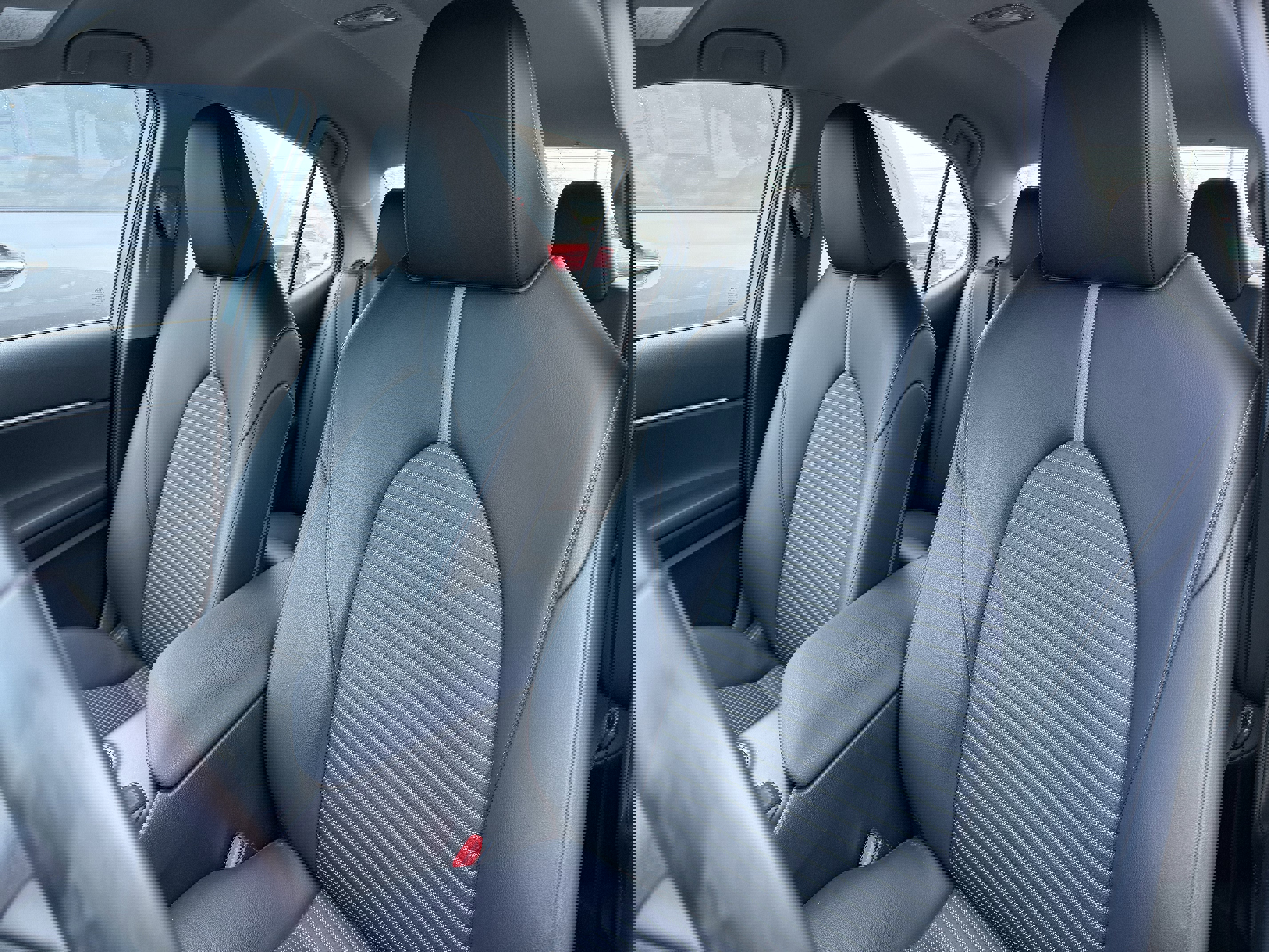 Used 2022 Toyota Camry SE w/ Carpet Mat Package (TMS) image 9