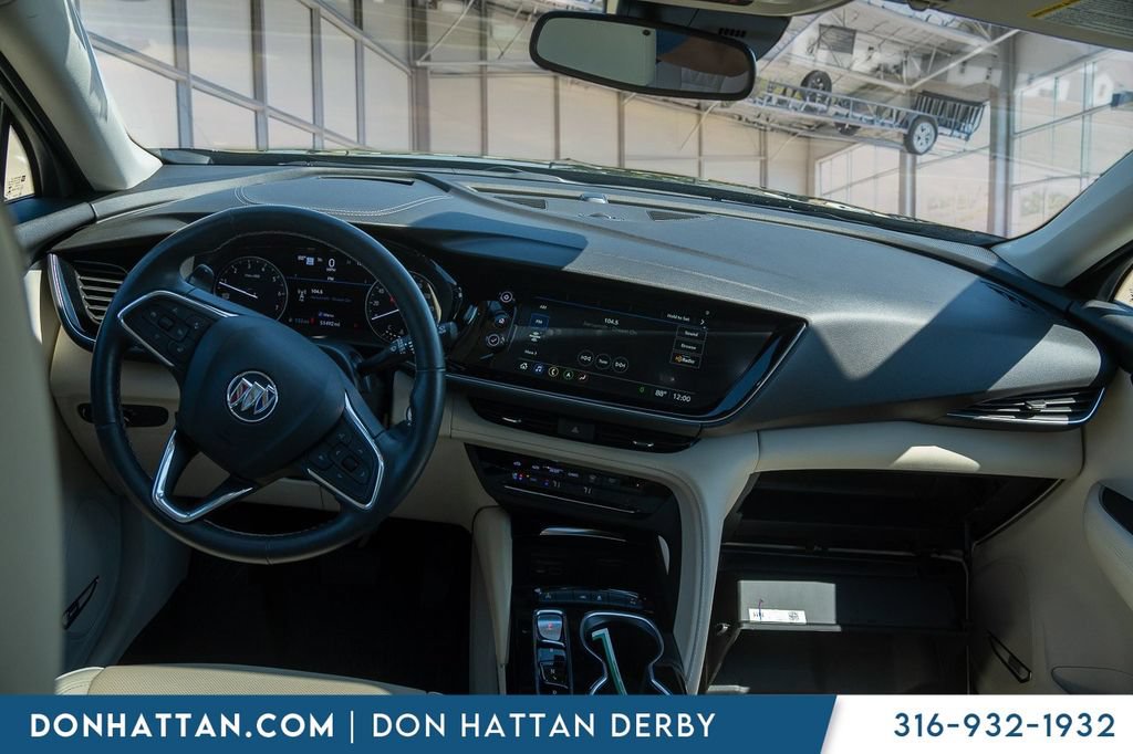 Used 2022 Buick Envision Avenir w/ Premium Seat Package FWD image 4