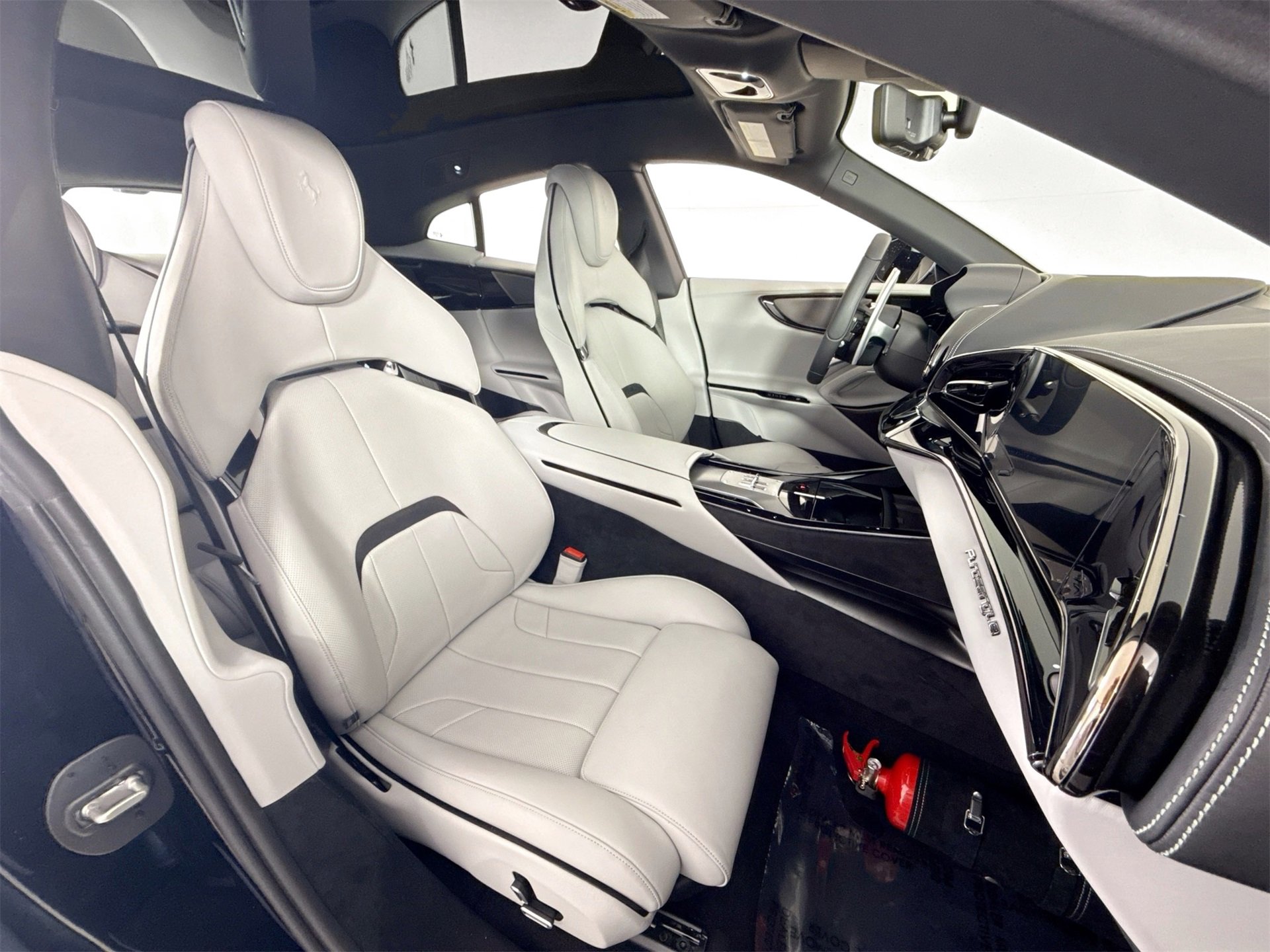 Certified 2025 Ferrari Purosangue image 22