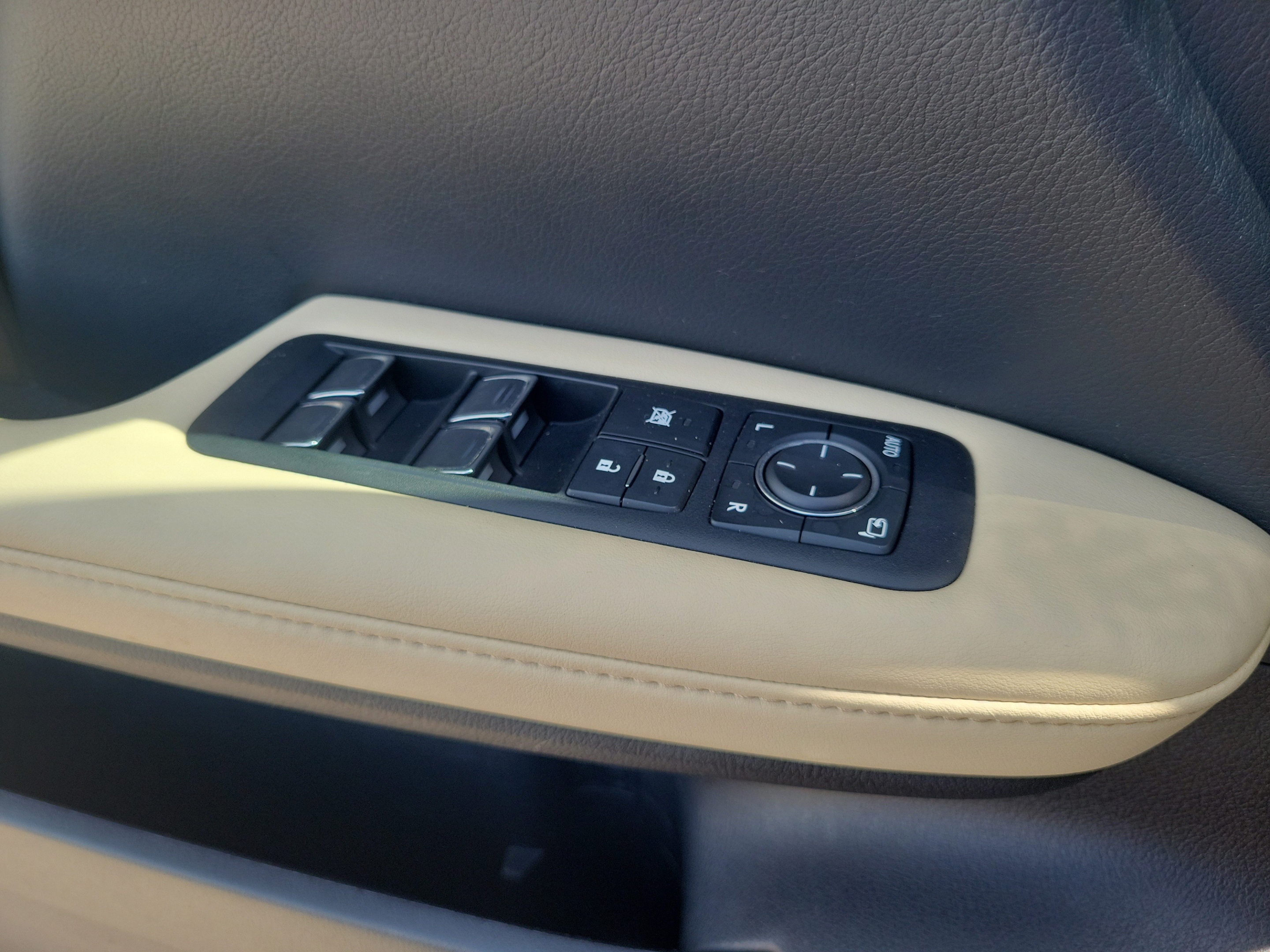 Used 2021 Lexus RX 350 FWD w/ Premium Package image 21