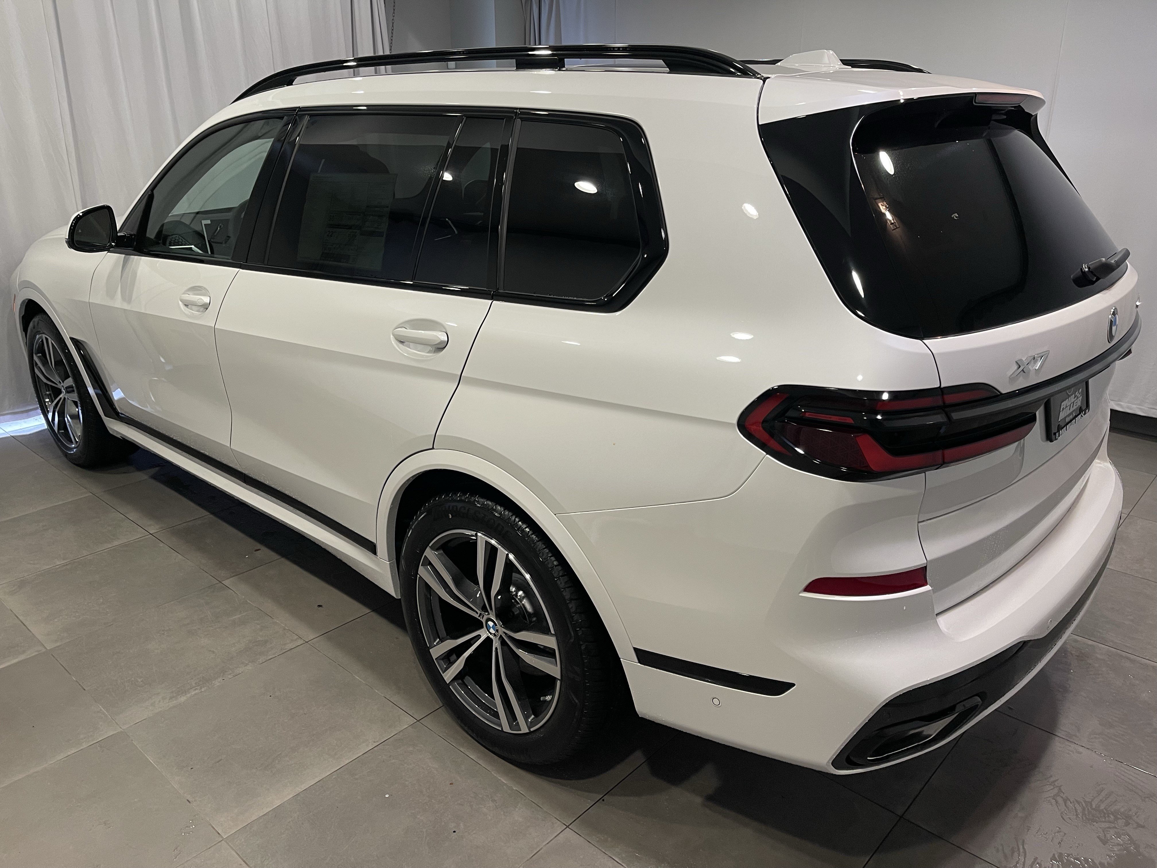 New 2027 BMW X7 xDrive40i w/ M Sport Package AWD/4WD image 4