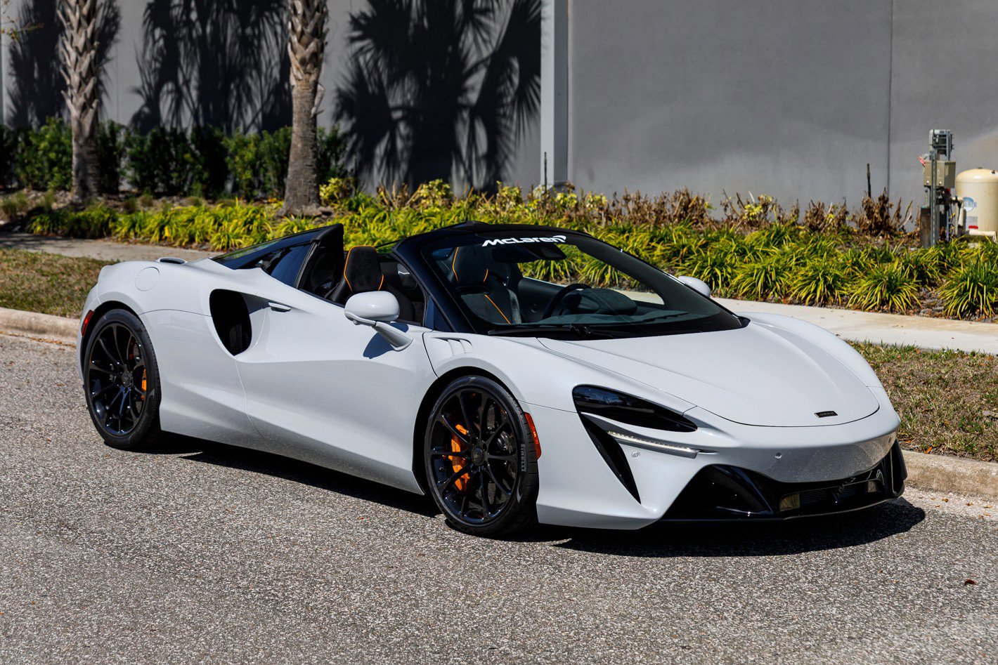 New 2025 McLaren Artura Spider
