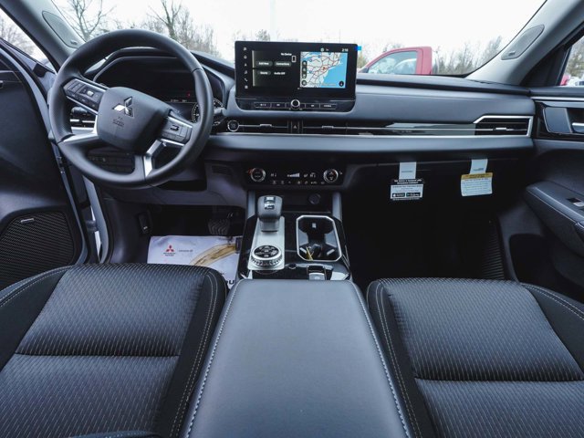 New 2026 Mitsubishi Outlander ES image 38