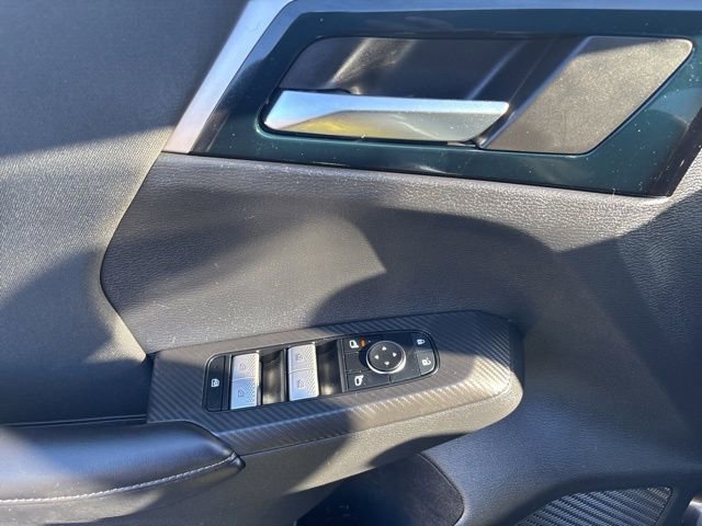 Used 2022 Mitsubishi Outlander ES image 11