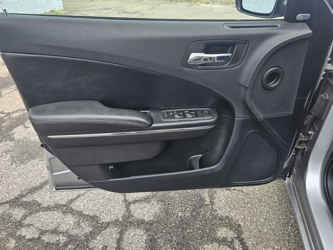 Used 2013 Dodge Charger SXT image 24