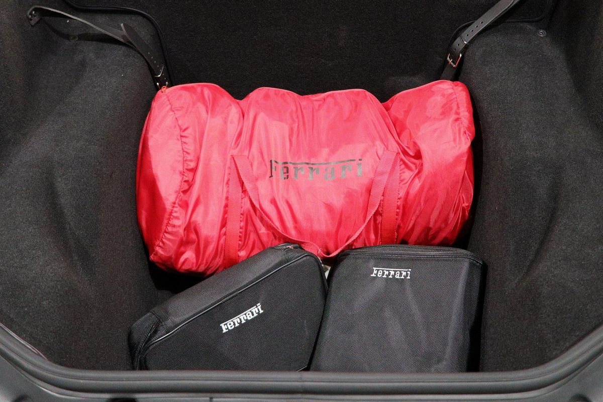 Used 2016 Ferrari 488 GTB image 4