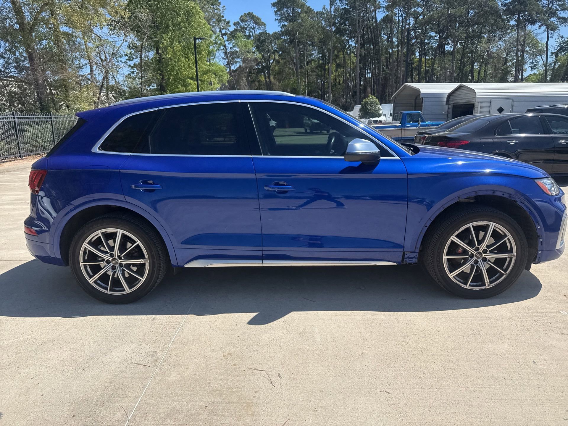Used 2022 Audi SQ5 Premium w/ Convenience Package image 3