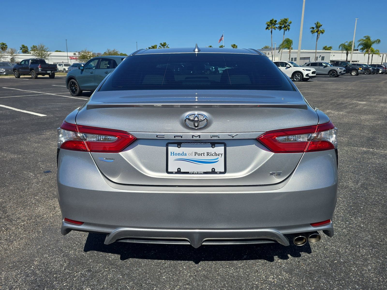 Used 2019 Toyota Camry SE image 5