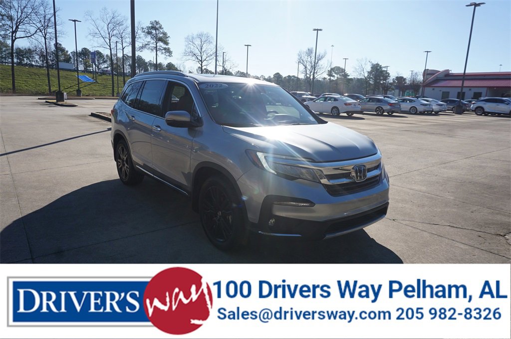 Used 2022 Honda Pilot Touring image 1