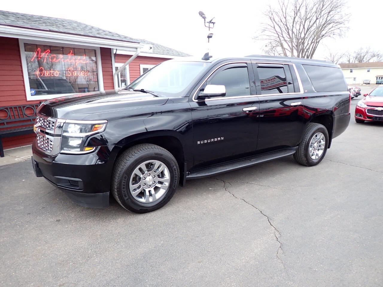 Used 2018 Chevrolet Suburban LT AWD/4WD image 3
