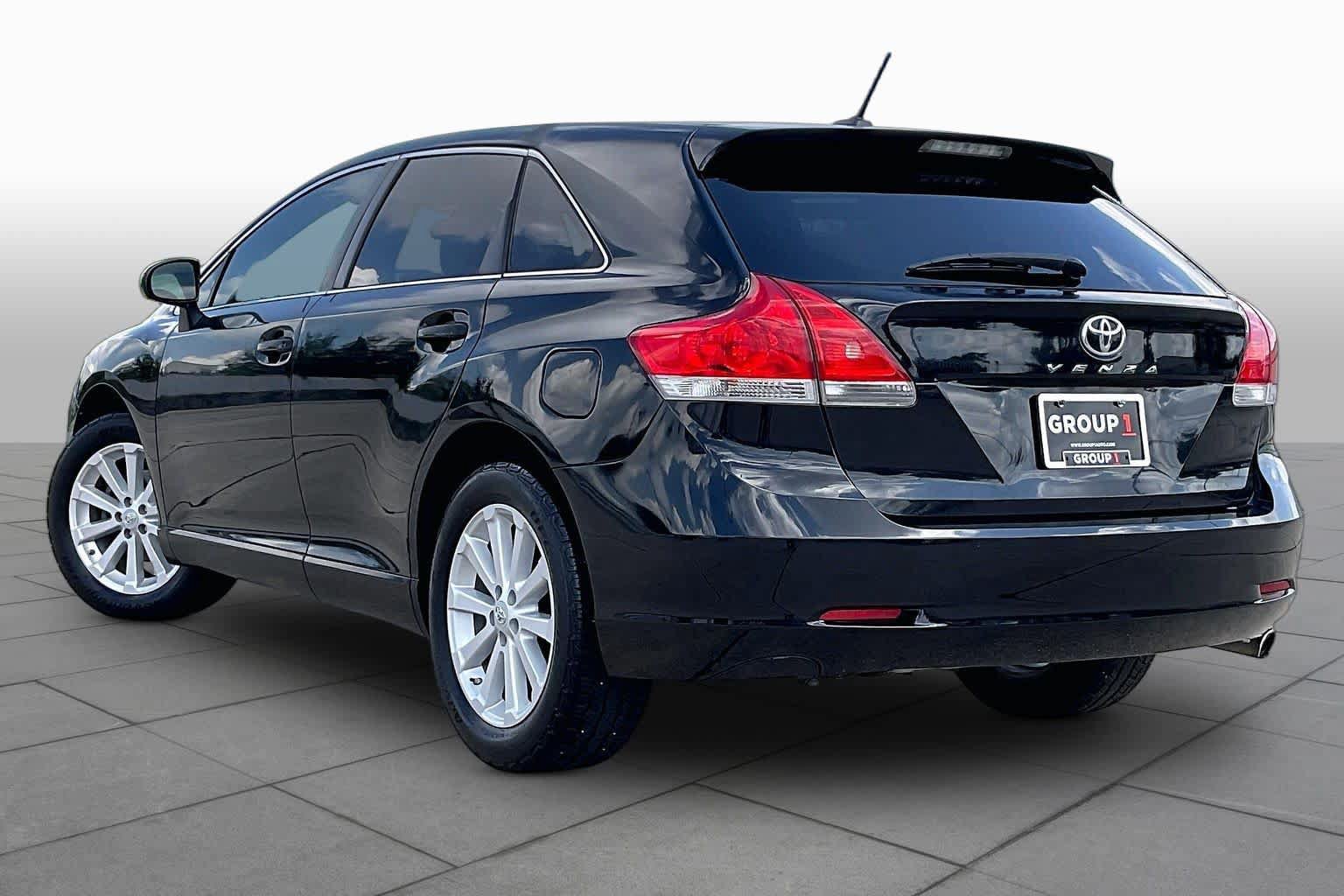 Used 2011 Toyota Venza w/ Leather Pkg FWD image 9