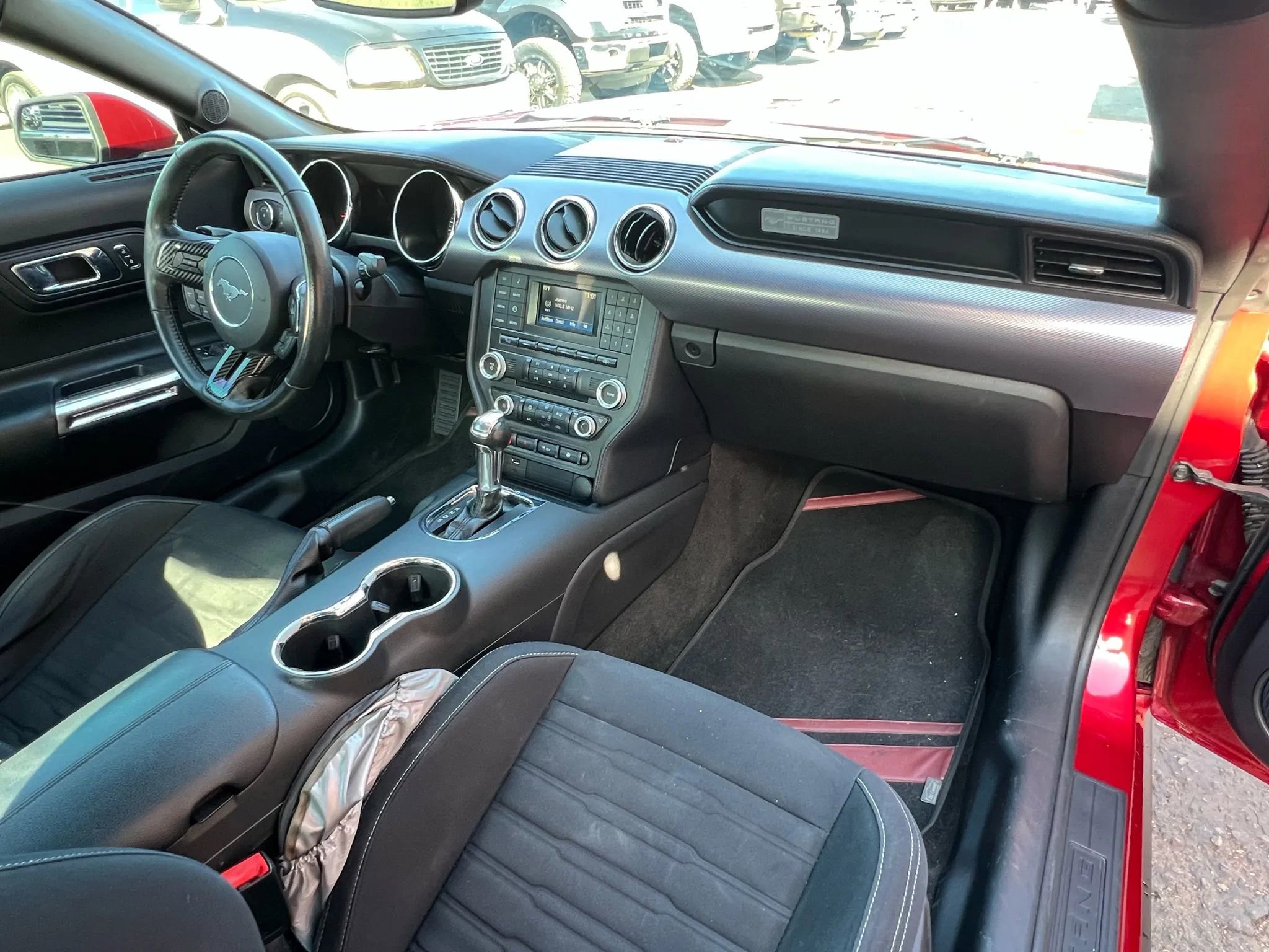 Used 2017 Ford Mustang Coupe image 18