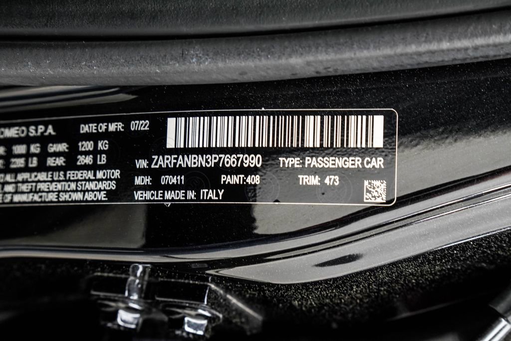 Used 2023 Alfa Romeo Giulia Veloce image 48