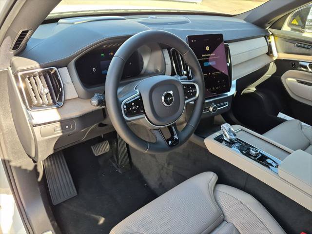New 2026 Volvo XC90 T8 Ultra w/ Protection Package AWD/4WD image 7
