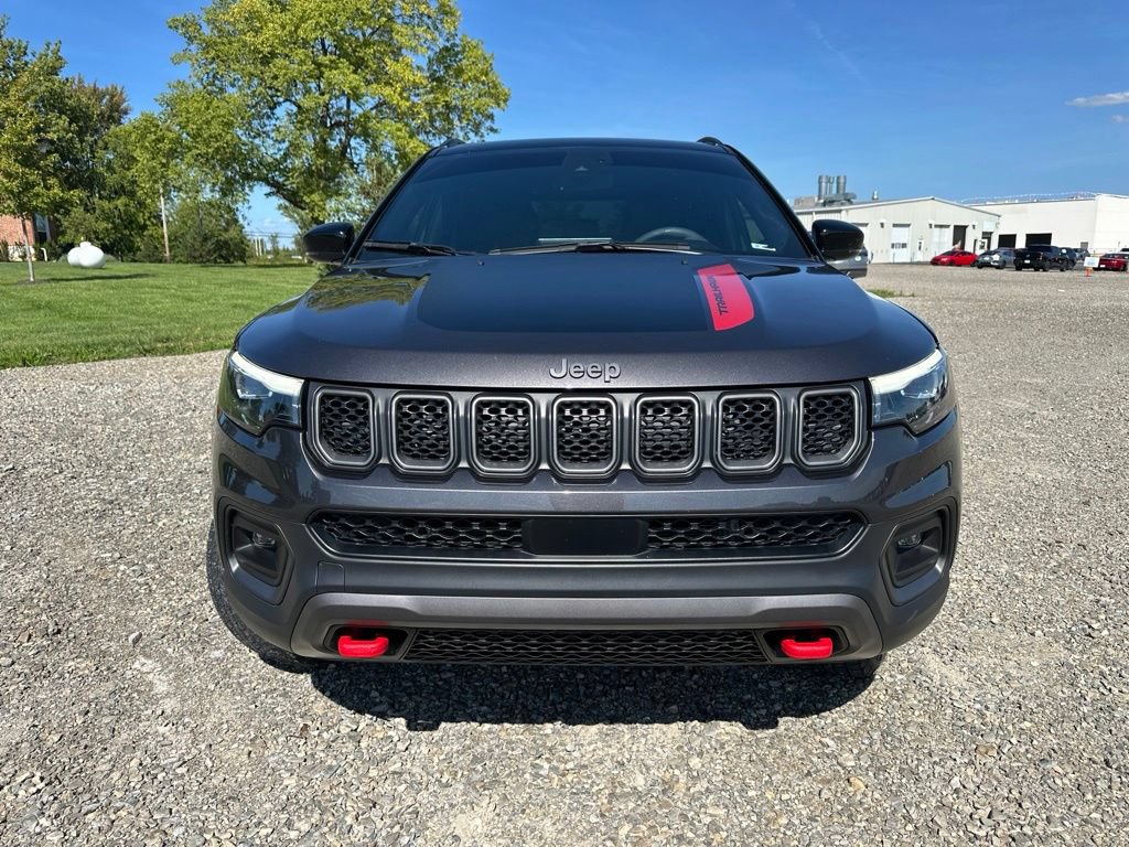 Used 2024 Jeep Compass Trailhawk w/ Trailhawk Elite Group AWD/4WD image 2