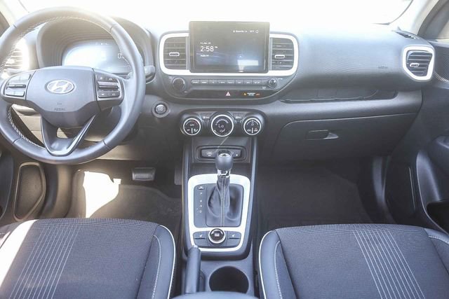 Certified 2024 Hyundai Venue Limited image 13