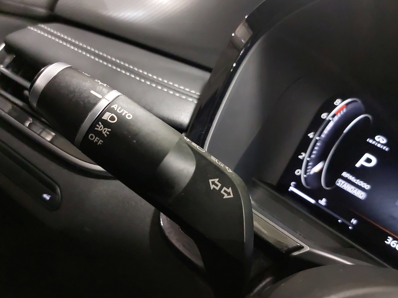 Used 2023 INFINITI QX60 Luxe w/ Performance Audio Package image 27