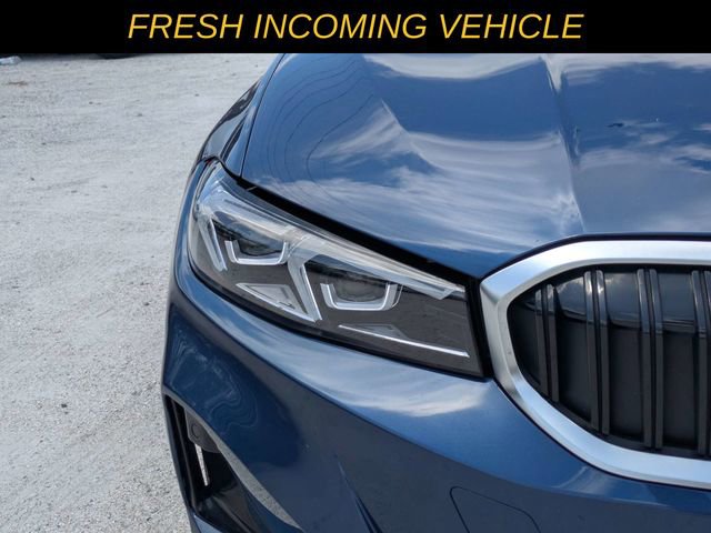 Used 2023 BMW 330i Sedan w/ Premium Package RWD image 10