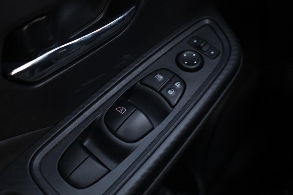 New 2025 Nissan Versa SV w/ Trunk Package FWD image 16