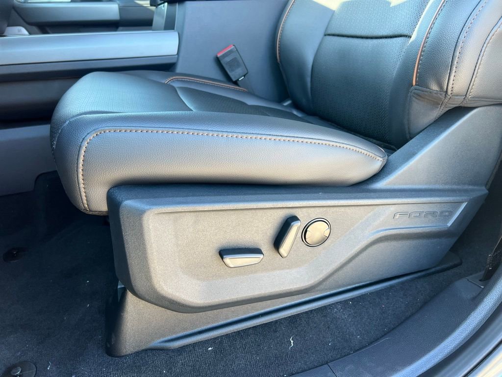 New 2026 Ford F250 Lariat w/ Lariat Premium Package image 14