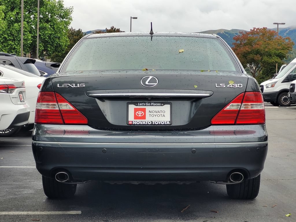 Used 2004 Lexus LS 430 RWD image 5