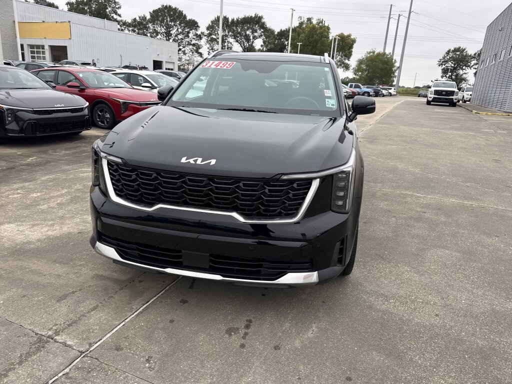 Certified 2025 Kia Sorento S w/ Panoramic Sunroof Package image 6