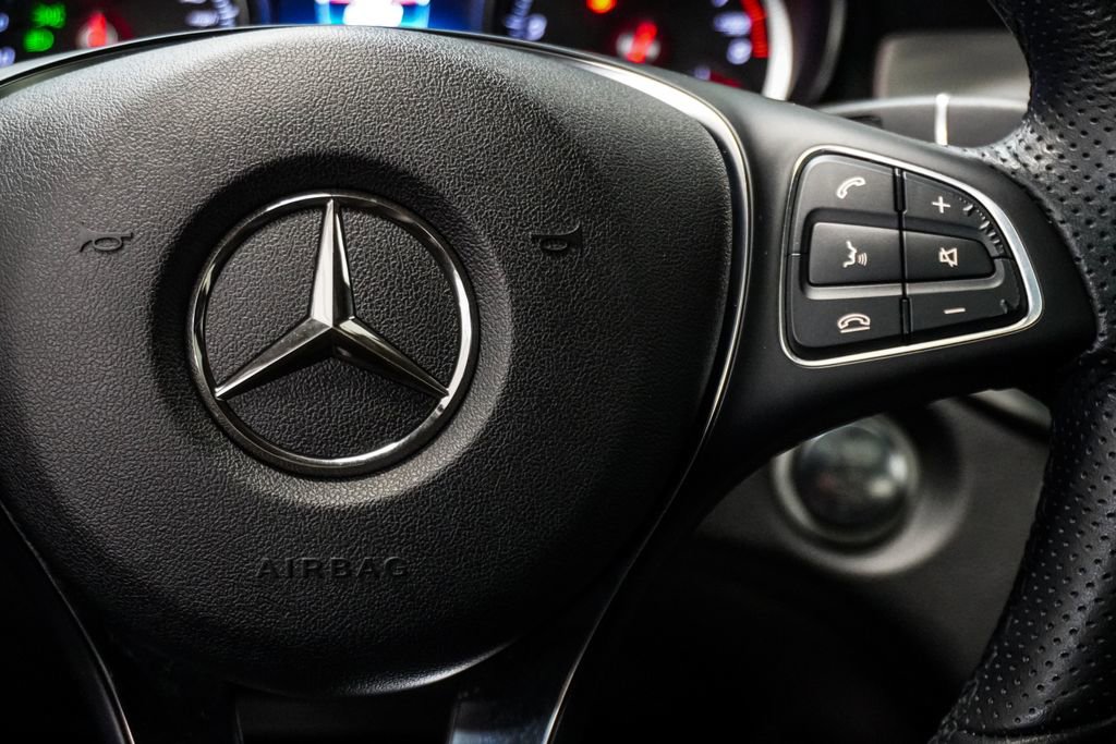 Used 2019 Mercedes-Benz GLA 250 image 16