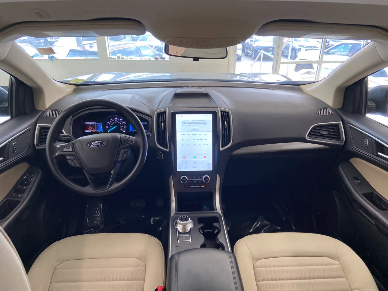 Used 2024 Ford Edge SE image 16