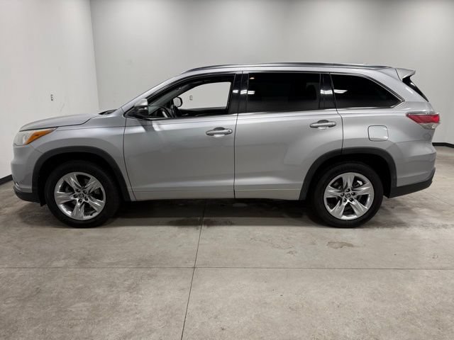 Used 2016 Toyota Highlander Limited Platinum FWD image 8