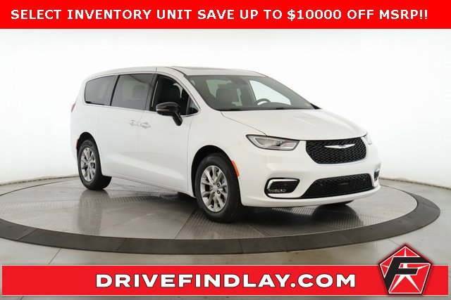 New 2026 Chrysler Pacifica Select image 1